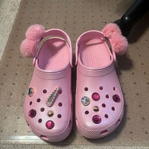 women’s Pink crocs with charms